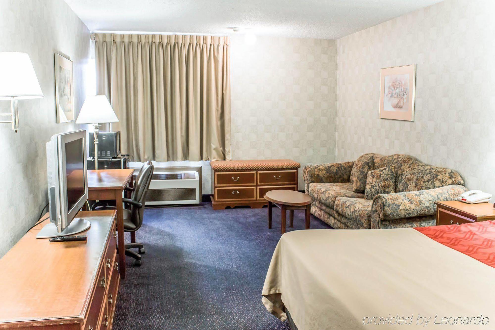 Dayspring Extended Stay Greensboro Extérieur photo